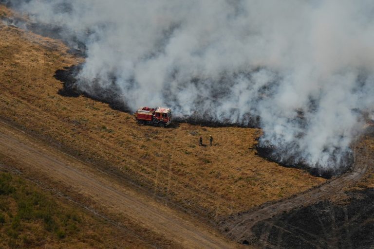 Η Μεσόγειος – και όχι μόνον – φλέγεται. Υπάρχουν λύσεις;
