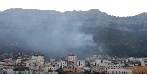 Γαλλία: Οι ακυρώσεις λόγω πυρκαγιών απειλούν την τουριστική σεζόν