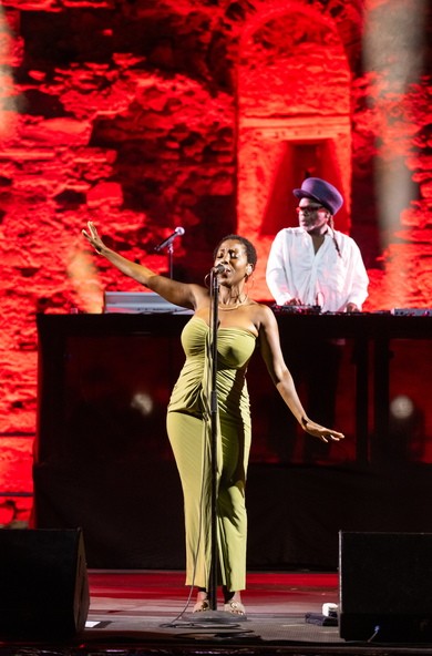 Soul II Soul: Μετέτρεψαν το Sani Hill σε ένα μεγάλο καλοκαιρινό soul party