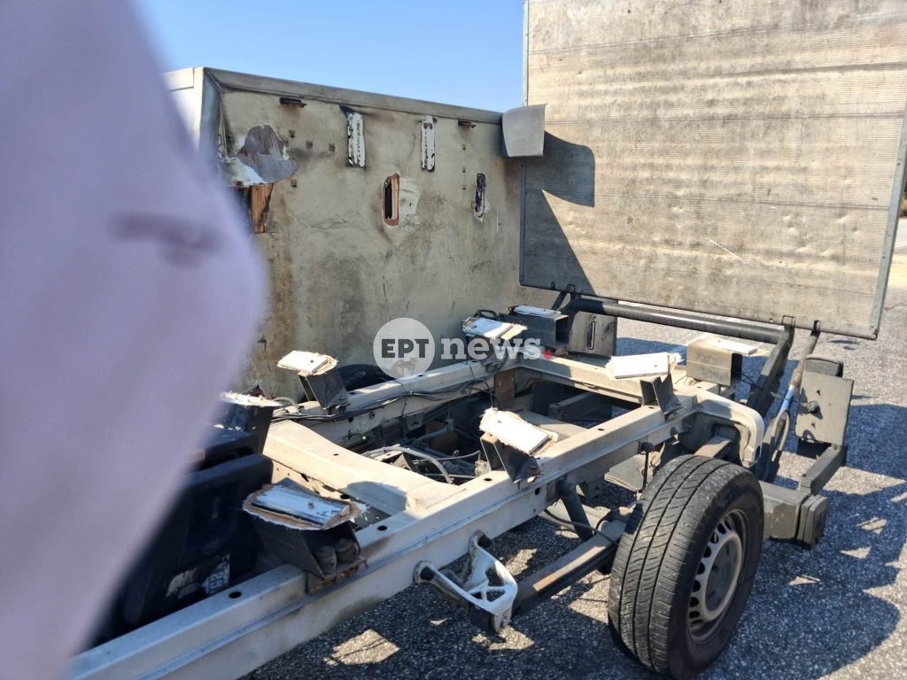 Τραγωδία στις Σέρρες: Βίντεο ντοκουμέντο του ΕΡΤnews από τη στιγμή της μετωπικής σύγκρουσης του Ι.Χ. με το φορτηγό – Μητέρα και γιος νεκροί (σκληρές εικόνες)