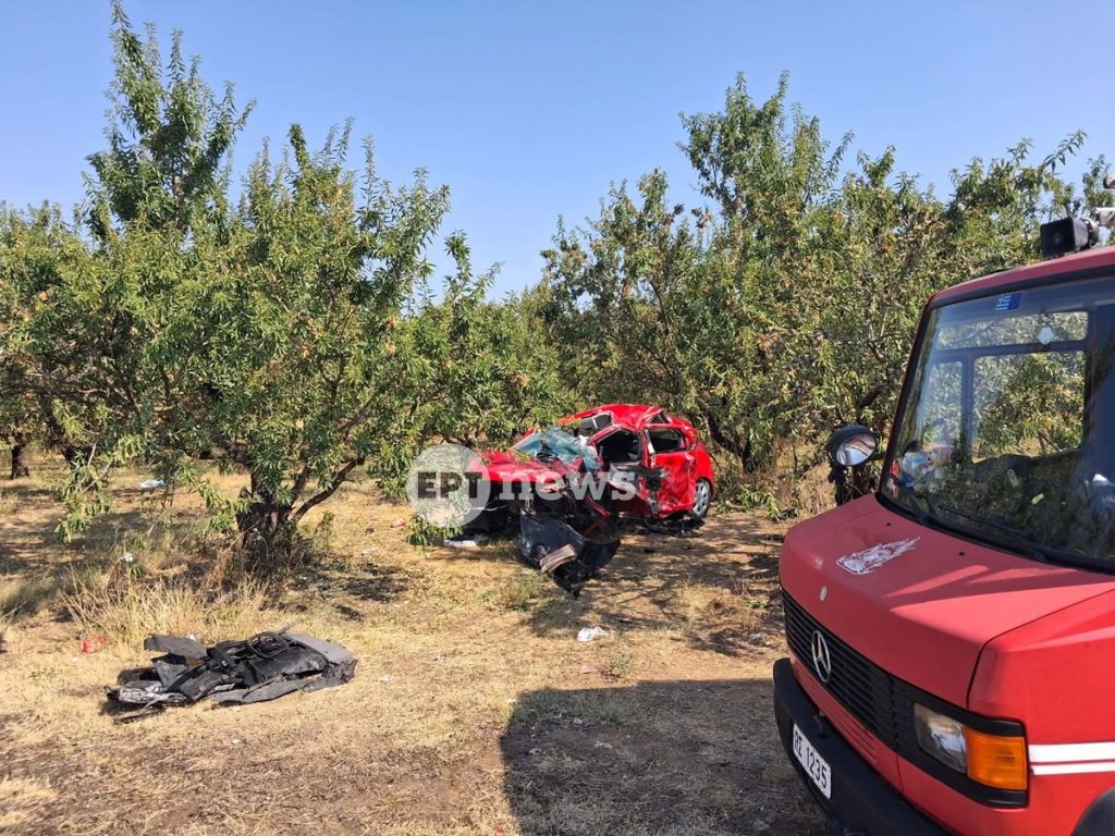 Τραγωδία στις Σέρρες: Βίντεο ντοκουμέντο του ΕΡΤnews από τη στιγμή της μετωπικής σύγκρουσης του Ι.Χ. με το φορτηγό – Μητέρα και γιος νεκροί (σκληρές εικόνες)