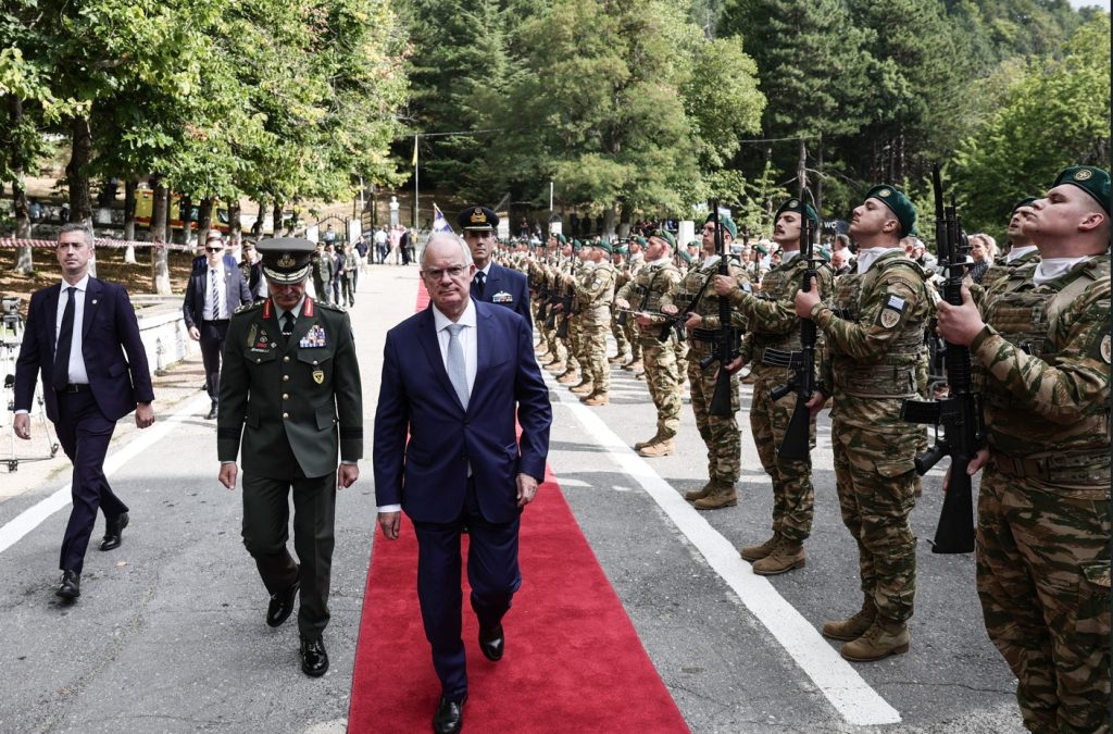 Δεκαπενταύγουστος στην Παναγία Σουμελά: Χιλιάδες πιστοί στο Βέρμιο – Παρουσία του Προέδρου της Δημοκρατίας ο φετινός εορτασμός