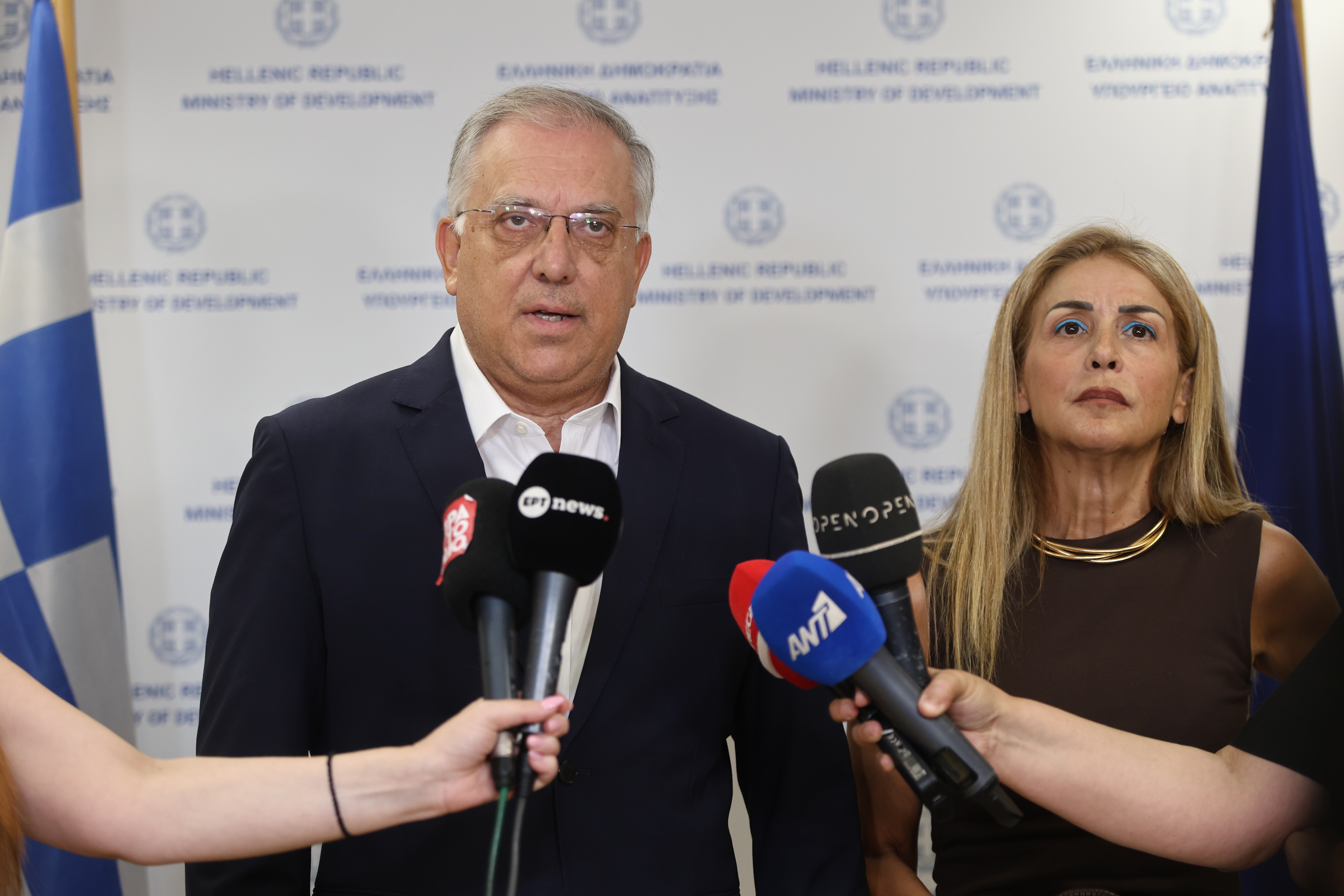 Θεοδωρικάκος: Μεσοσταθμική μείωση 9,5% σε 1.740 προϊόντα – Ανάσα σε νοικοκυριά και πολίτες