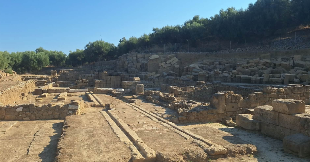 Η Αρχαία Θουρία αποκαλύπτεται: Νέα ευρήματα, κτίρια, κεραμική και γλυπτά