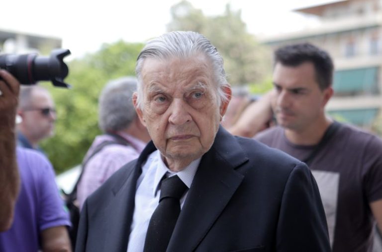 Στις 12 το μεσημέρι στη Μητρόπολη Αθηνών η κηδεία του Γιάννη Βαρβιτσιώτη – Τον επικήδειο θα εκφωνήσει ο πρωθυπουργός