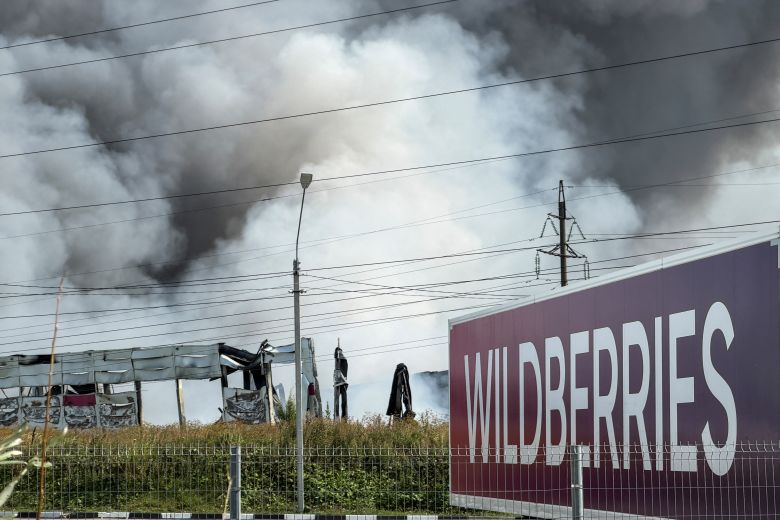 Ρωσία: Φωτιά σε αποθήκη της Wildberries στην περιοχή Ταμπόφ μετά από επίθεση με drone
