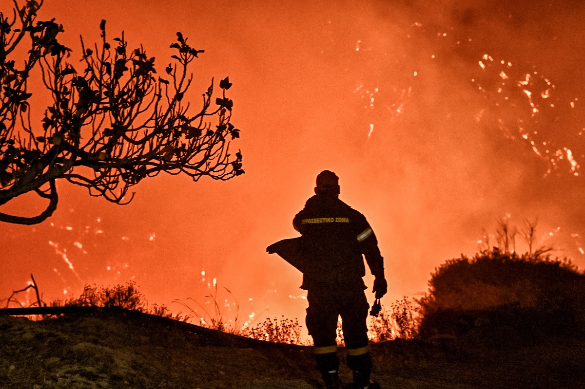 Σε ύψιστο συναγερμό σήμερα η χώρα για εκδήλωση πυρκαγιών – Ποιες περιοχές βρίσκονται στο «κόκκινο»