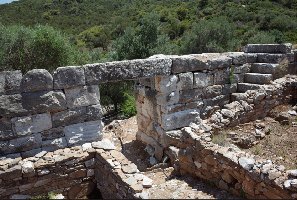 ΥΠΠΟ: Αναβαθμίζεται ο αρχαιολογικός χώρος του Ραμνούντος – Αποκατάσταση του φρουρίου και νέα έργα πρόσβασης