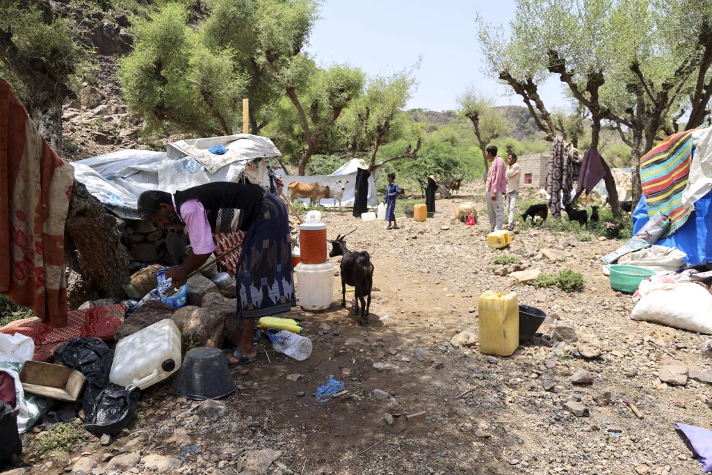 Υεμένη: Πάνω από 300 νεκροί στις νέες συγκρούσεις – Χιλιάδες κάτοικοι εγκαταλείπουν τις εστίες τους