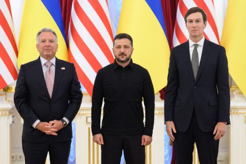 Η ΕΡΤ στη ΔΕΘ: Ο πρόεδρος της ΕΡΤ υποδέχτηκε τον Χρήστο Φερεντίνο και την Κατερίνα Καραβάτου