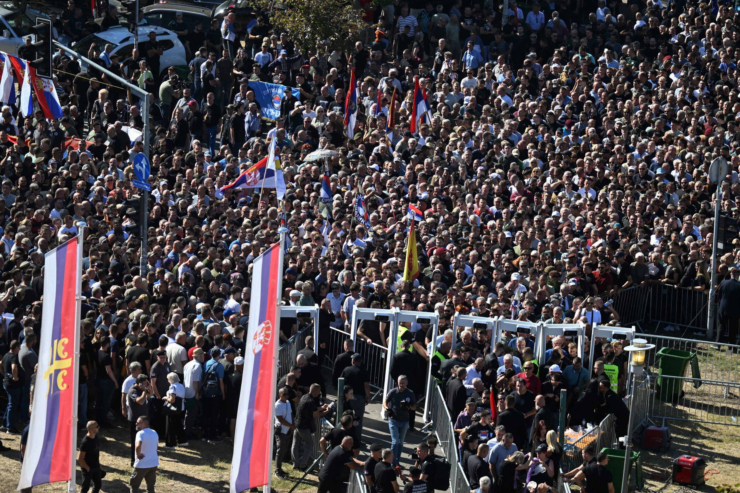 SERBIA-BOSNIA-GENOCIDE-MLADIC-FUNERAL Σερβία: Οι Σέρβοι αποχαιρετούν ως ήρωα τον εγκληματία πολέμου Ράτκο Μλάντιτς