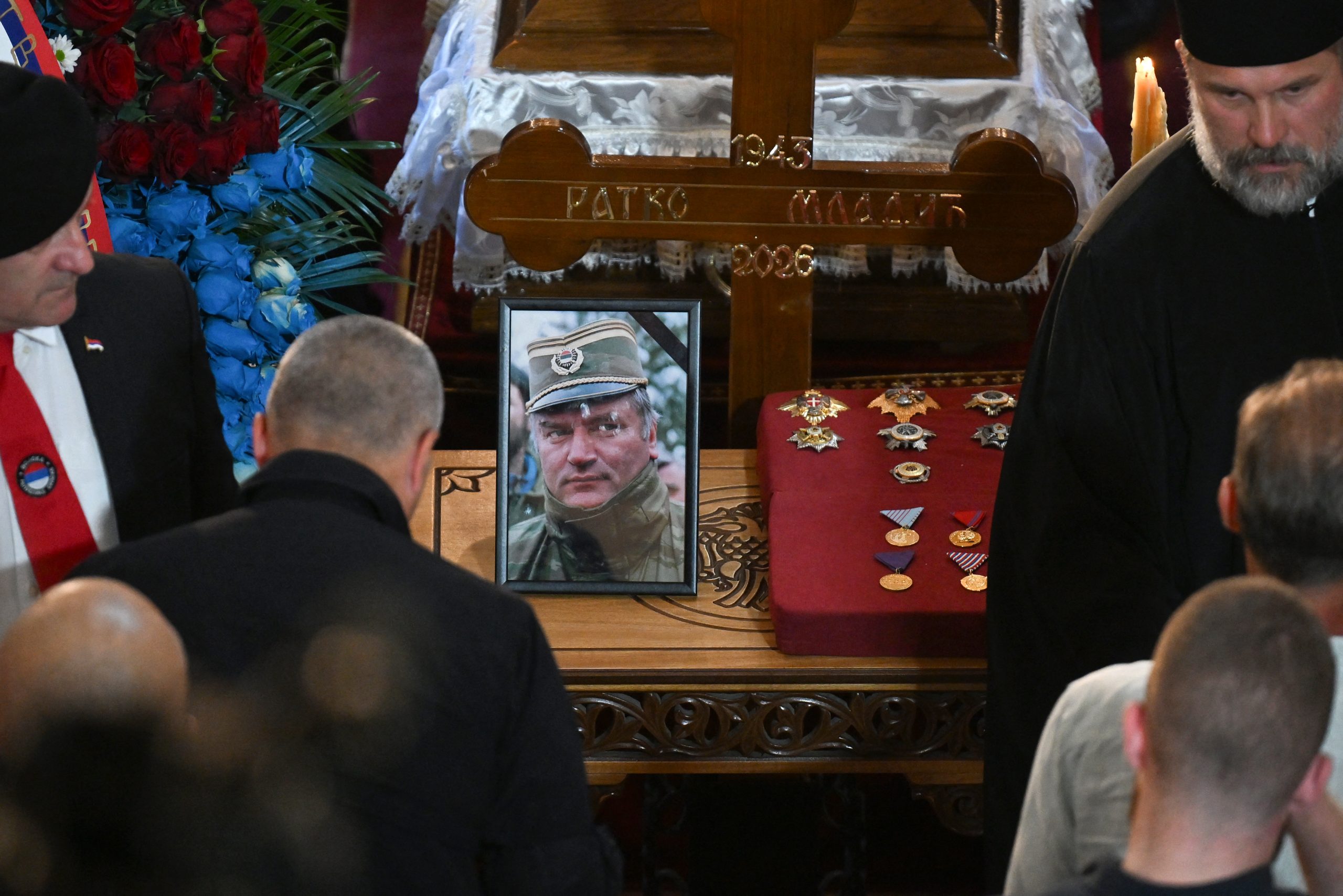 SERBIA-BOSNIA-GENOCIDE-MLADIC-FUNERAL Σερβία: Με τιμές ήρωα κηδεύτηκε ο εγκληματίας πολέμου Ράτκο Μλάντιτς
