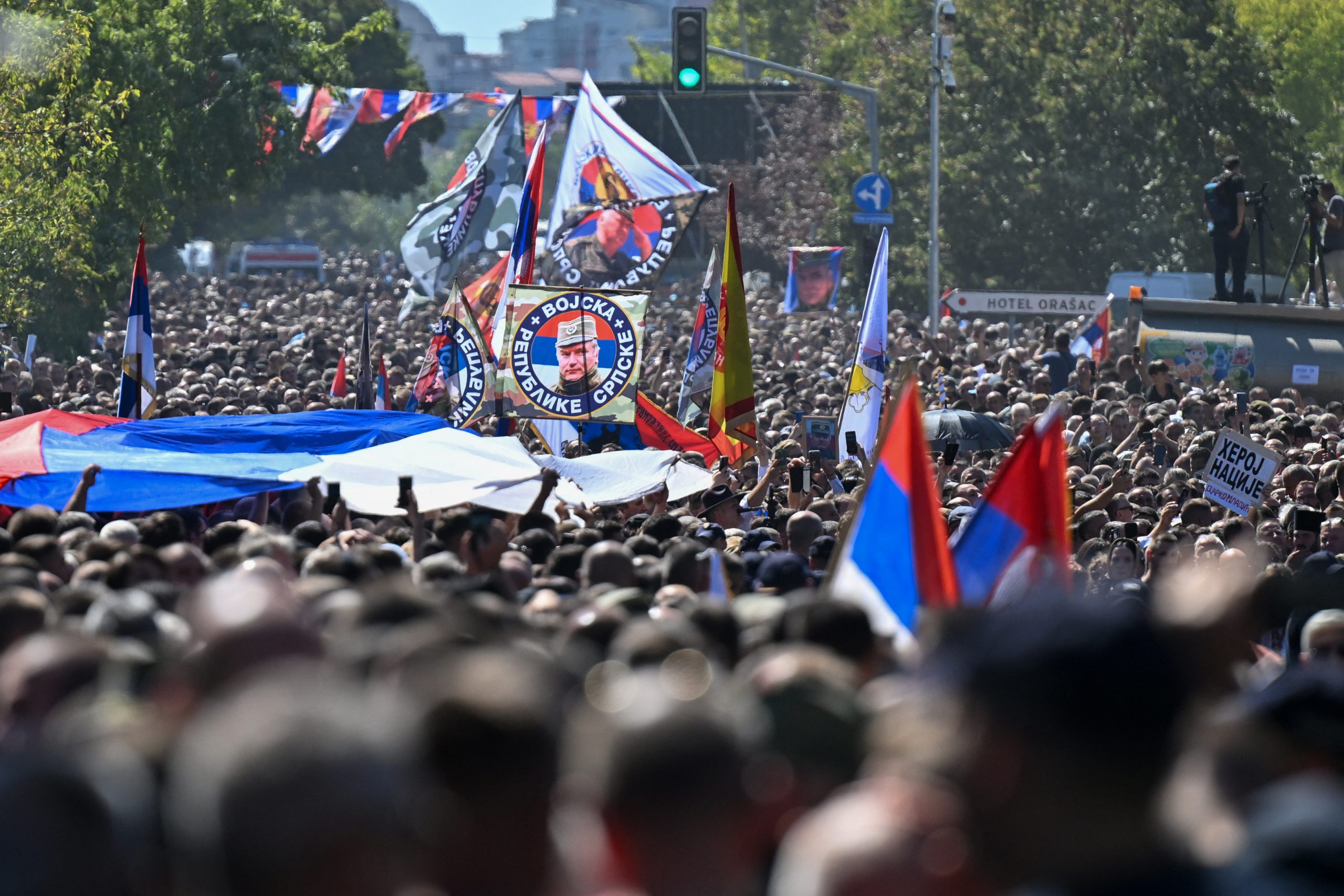 SERBIA-BOSNIA-GENOCIDE-MLADIC-FUNERAL Σερβία: Με τιμές ήρωα κηδεύτηκε ο εγκληματίας πολέμου Ράτκο Μλάντιτς
