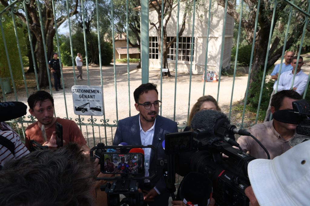 Κλοπή πινάκων αξίας εκατομμυρίων από το μουσείο Ρενουάρ: Άρπαξαν δύο πίνακες και εγκατέλειψαν άλλους δύο