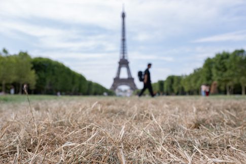 Φωτογραφία του Ντόναλντ Τραμπ εγείρει ανησυχίες ότι ετοιμάζεται να κατεδαφίσει το Κέντρο Κένεντι