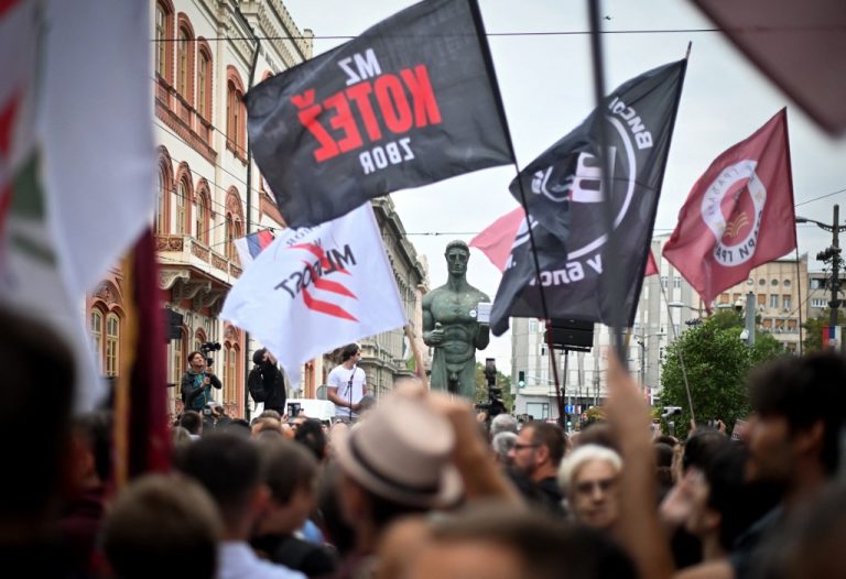 Σερβία: Οι φοιτητές κατέθεσαν το ψηφοδέλτιο για τις βουλευτικές εκλογές της 25ης Οκτωβρίου