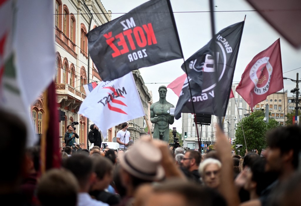 Σερβία: Οι φοιτητές κατέθεσαν το ψηφοδέλτιο για τις βουλευτικές εκλογές της 25ης Οκτωβρίου