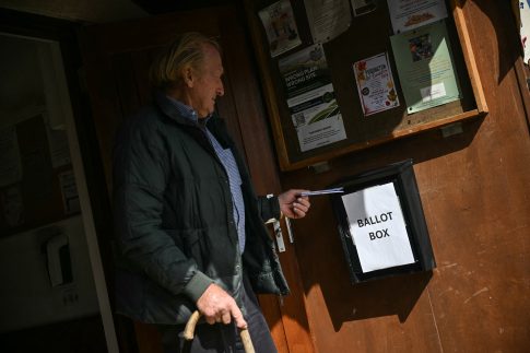 Η ζωή και το έργο της Ελληνίδας ζωγράφου Ήβης Στάγκαλη στο 30ό Φεστιβάλ Θεάτρου Κωνσταντινούπολης