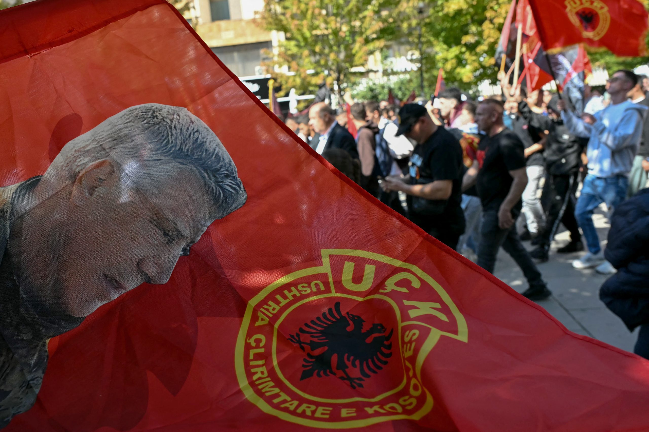 KOSOVO-WAR-CRIME-JUSTICE-POLITICS Αγανάκτηση στο Κόσοβο για την καταδίκη Χάσιμ Θάτσι και τριών διοικητών του UCΚ για εγκλήματα πολέμου