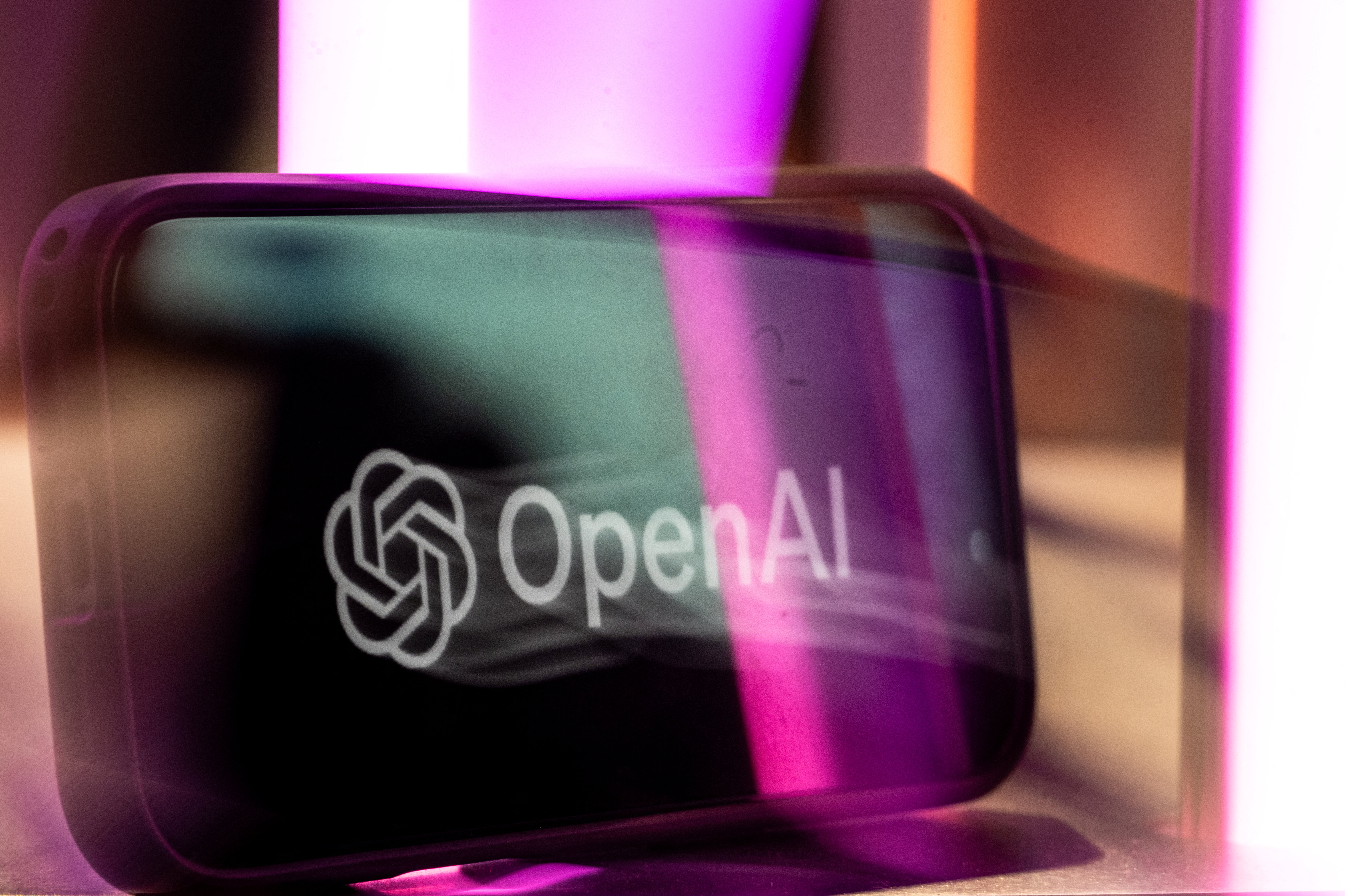 OpenAI: «Φρένο» στην εκπαίδευση νέων μοντέλων μετά από απρόβλεπτες κινήσεις AI agents σε κυβερνητικές ιστοσελίδες των ΗΠΑ