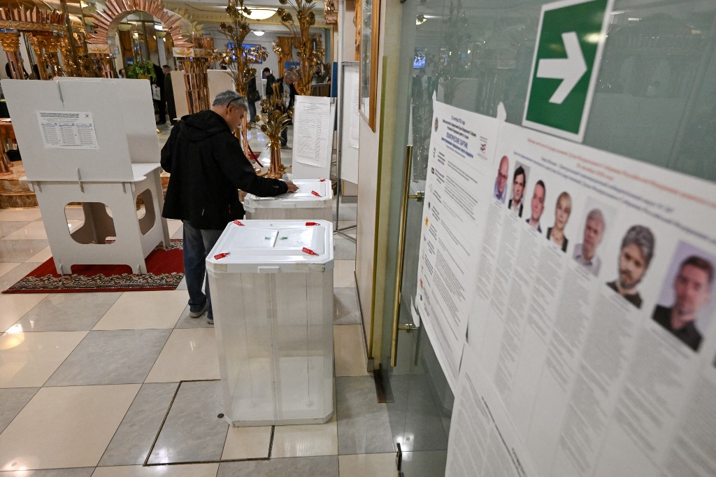 Η Ρωσία διεξάγει βουλευτικές εκλογές στη σκιά του πολέμου εναντίον της Ουκρανίας – Πρώτη φορά κάλπες και στα κατεχόμενα εδάφη