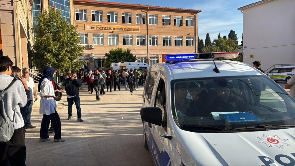 Τουρκία: Ένοπλη επίθεση έξω από λύκειο στη Μανίσα – Τραυματίστηκαν μαθητές, συνελήφθη ύποπτος