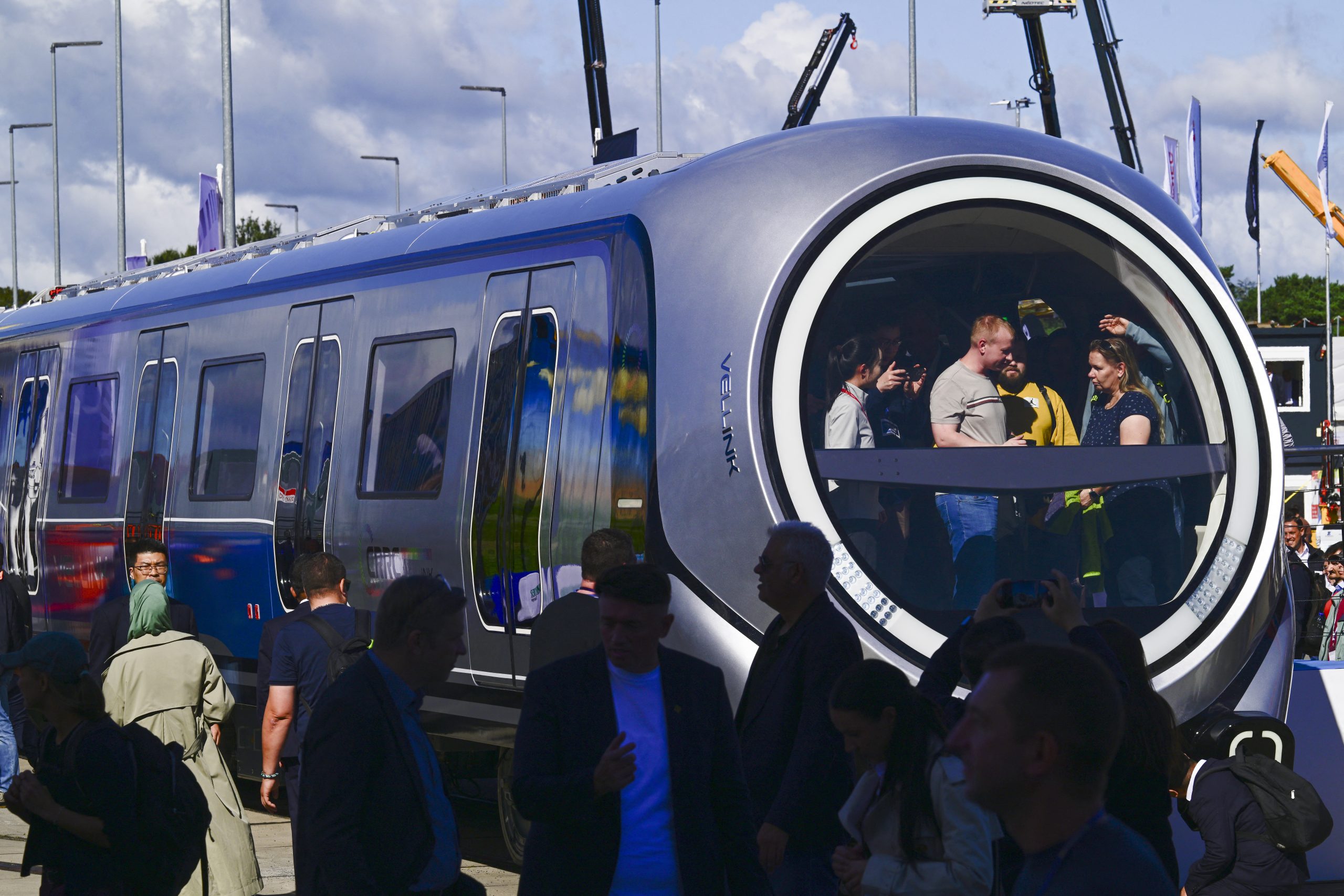 GERMANY-TRANSPORT-FAIR-INNOTRANS Τζιτζικώστας: Βασική παράμετρος για τον ευρωπαϊκό σιδηρόδρομο, η ασφάλεια