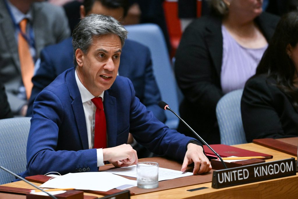 Η Βρετανία παρουσίασε ζοφερή έκθεση για την κλιματική κρίση – Eίχε αποσιωπηθεί από την κυβέρνηση Στάρμερ