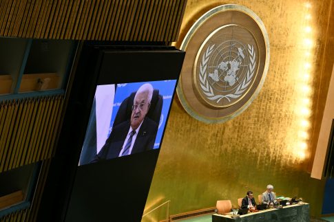 Ουκρανία: Η υπηρεσία καταπολέμησης της διαφθοράς κατηγορεί βουλευτές για δωροδοκίες <strong>και επιχειρεί εφόδους σε κυβερνητικά γραφεία</strong>