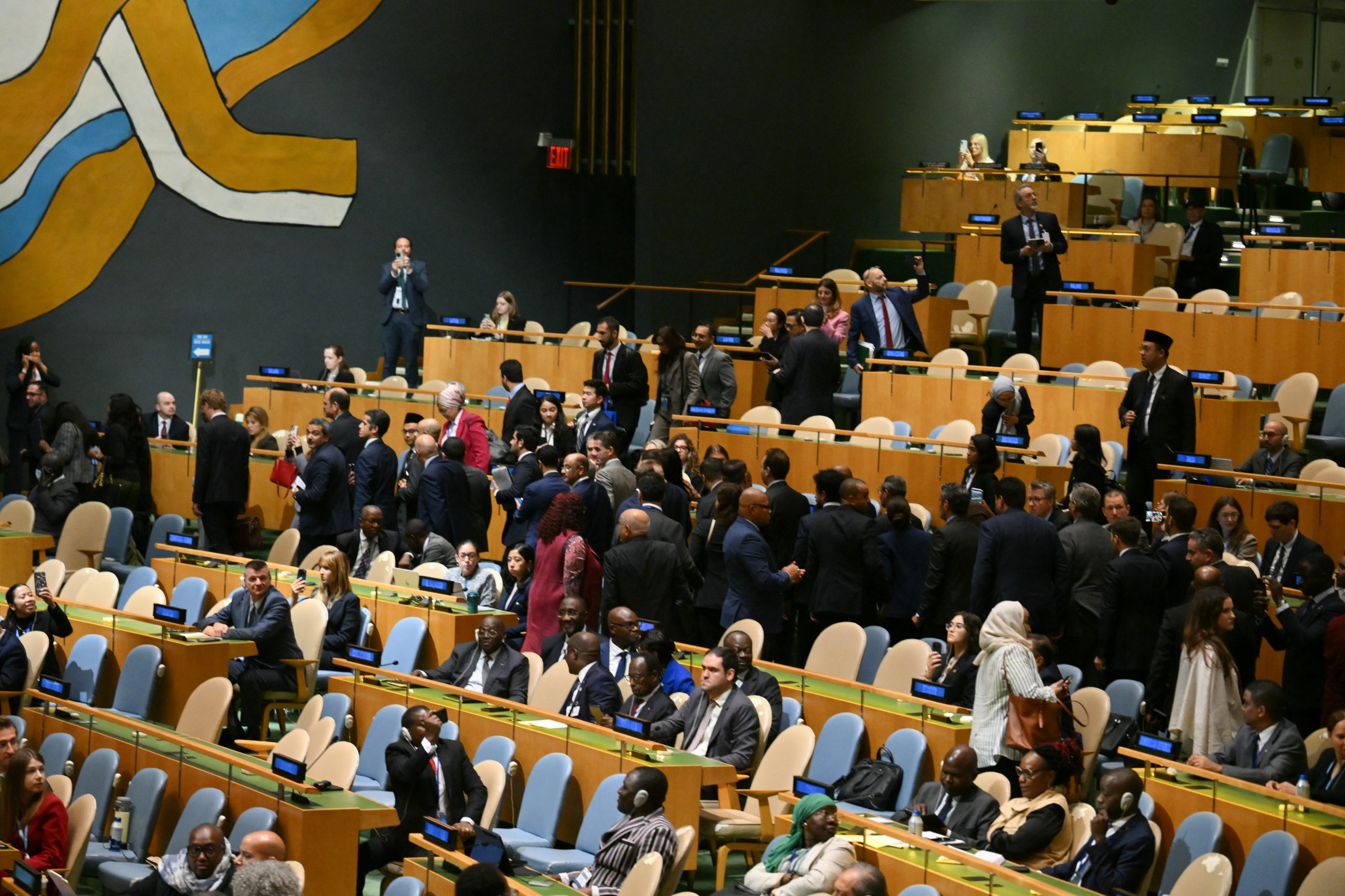 Speeches by heads of state and government at UN General Assembly ΟΗΕ: Ο Νετανιάχου αποκάλεσε «τύραννο» τον Ερντογάν – Αποχώρησαν αρκετές αντιπροσωπείες την ώρα της ομιλίας του