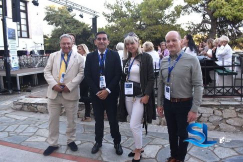 Σκόπελος: Περισσότερος τουρισμός, αλλά μικρότερα κέρδη – Στο επίκεντρο και ο κινηματογραφικός τουρισμός