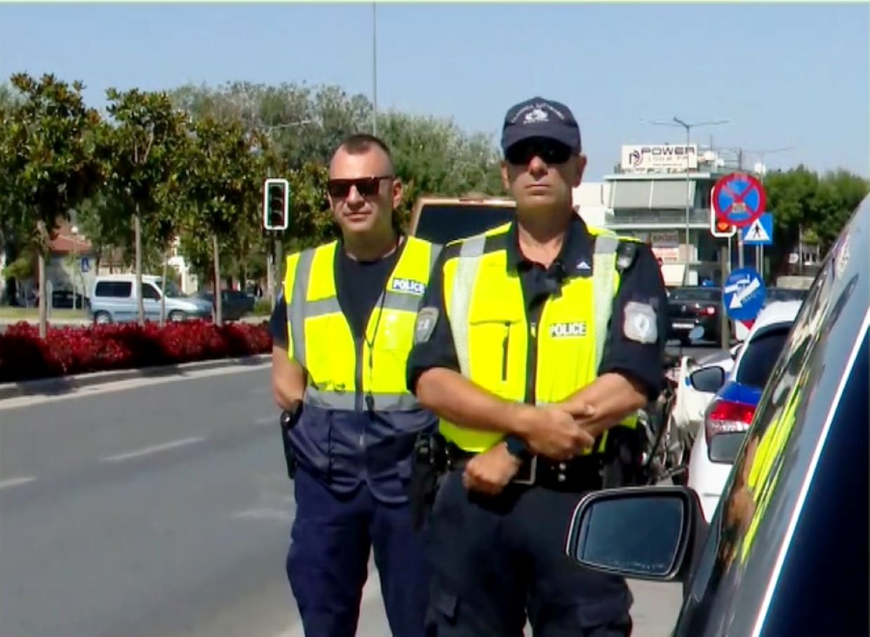 Που πάνε οι κλήσεις της τροχαίας από τουρίστες παραβάτες οδηγούς;
