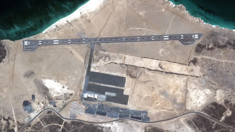 Χούθι: Η προέλαση στην Υεμένη τούς φέρνει στο κατώφλι της «Πύλης των Δακρύων» στην Ερυθρά και τον Τραμπ μπροστά σε νέο δίλημμα
