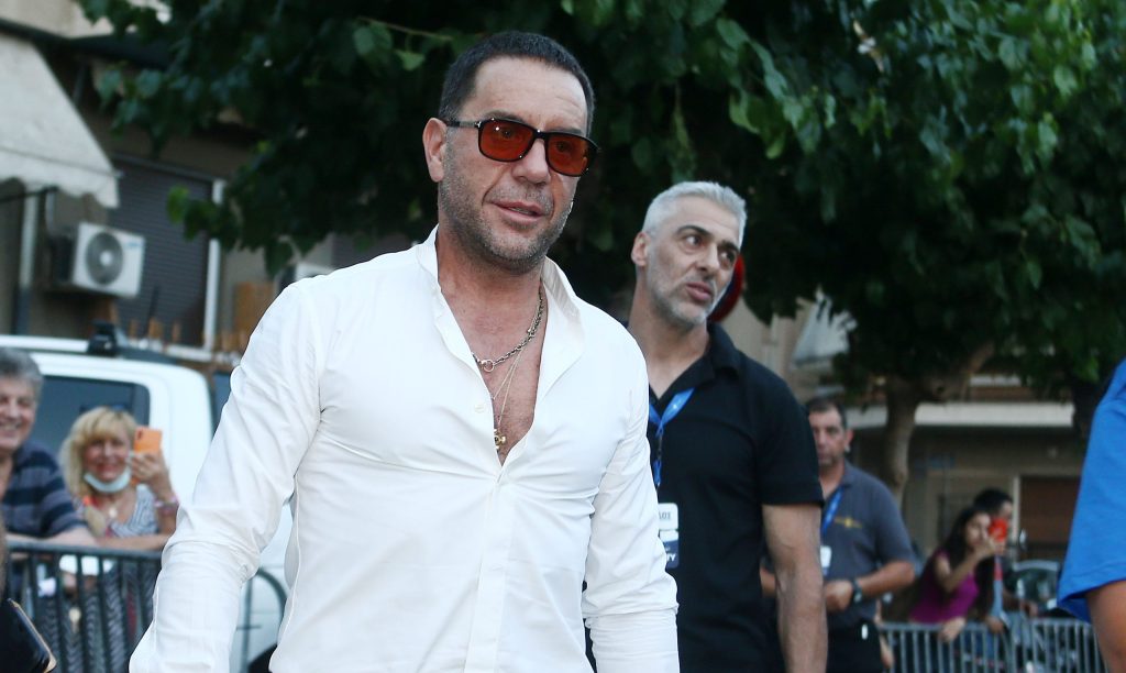 Θάνατος Μαζωνάκη: Τα πέντε κρίσιμα ζητήματα και τα ερωτήματα για τις ώρες πριν από την ενημέρωση του ΕΚΑΒ – Σήμερα η λαϊκή αγρυπνία στη Νίκαια