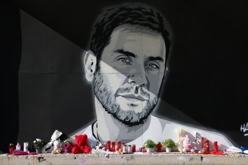 Ισπανία: Εκατοντάδες πολίτες κατασκήνωσαν στο κέντρο της Μαδρίτης – «Ή θα πέσει η αισχροκέρδεια ή θα πέσει η κυβέρνηση»