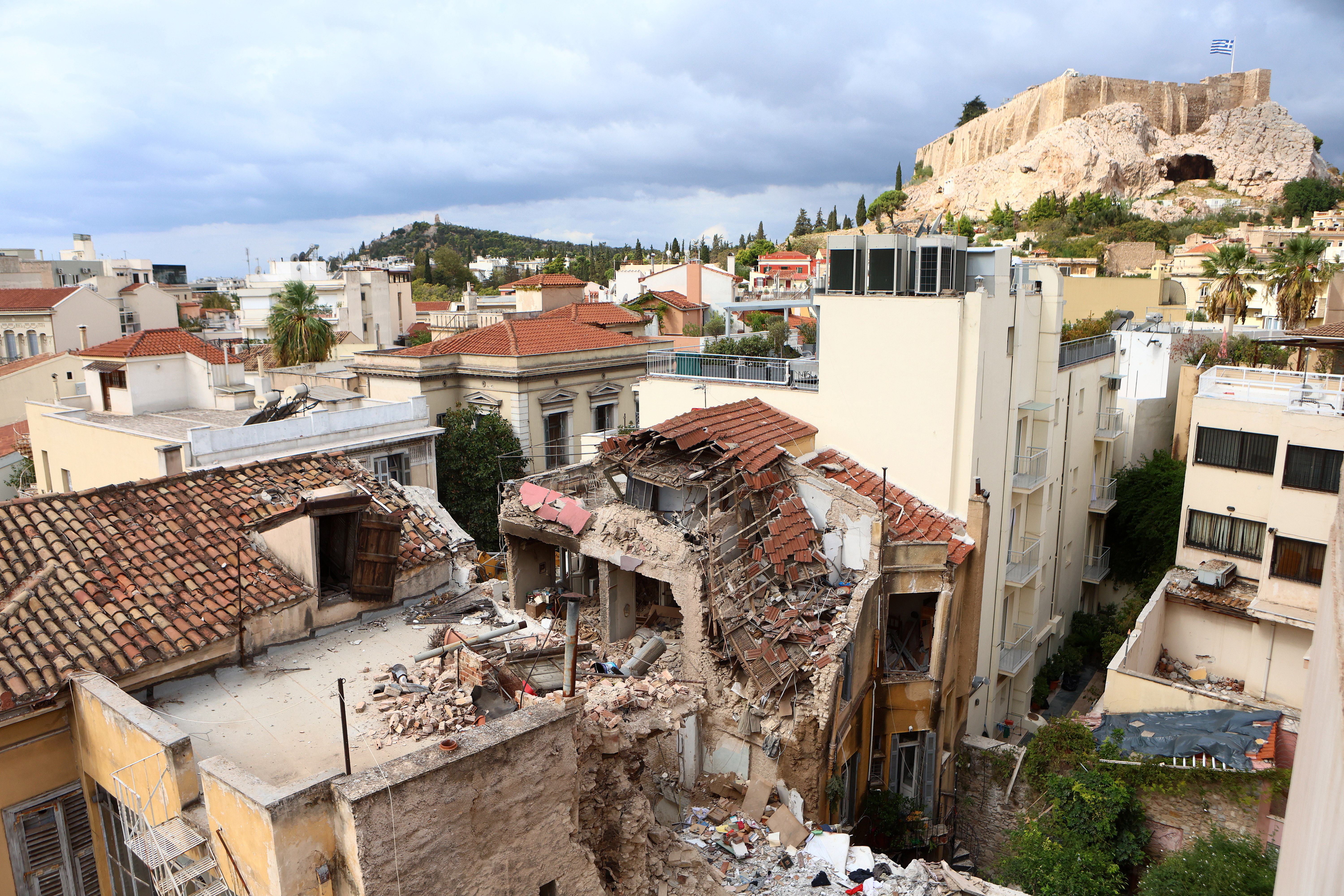Έκρηξη στην Πλάκα – Λέκκας στο ΕΡΤnews: «Το κτήριο δεν είχε φέροντα οργανισμό, να γίνει σχέδιο διαχείρισης εκτάκτων αναγκών»