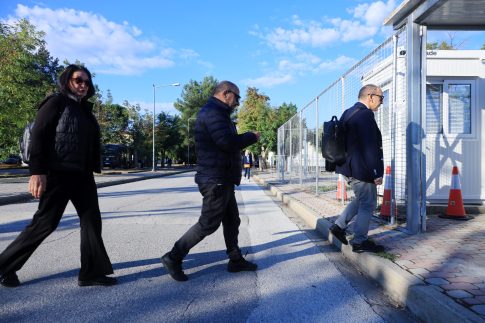 Θεσσαλονίκη: Σύλληψη 18χρονου για παράνομη μεταφορά μεταναστών