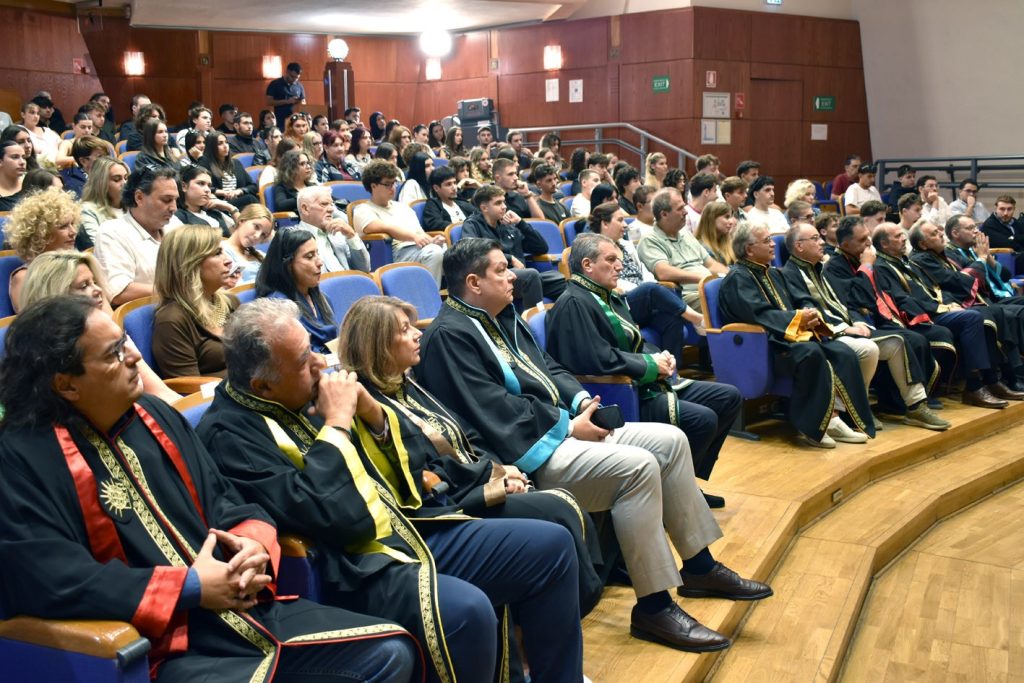 Η πρωτιά ήταν γένους θηλυκού κατά τις φοιτητικές βραβεύσεις στην «Εβδομάδα Υποδοχής Πρωτοετών»
