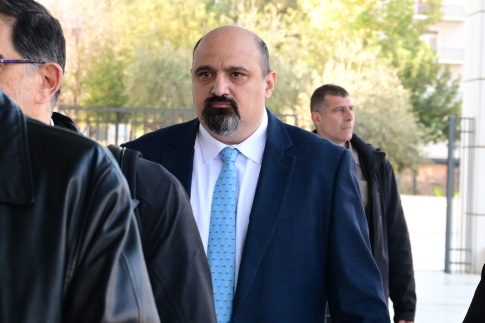 Εξώδικο στον Παύλο Πολάκη έστειλε η Αθηνά Λινού – Δεν παίρνω λέξη πίσω, απαντά ο ίδιος