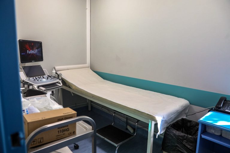 MedWatch: Ξεκινούν σήμερα οι έλεγχοι στις 231 «κόκκινες» δομές υγείας – Στο μικροσκόπιο γιατροί και ιδιωτικές μονάδες