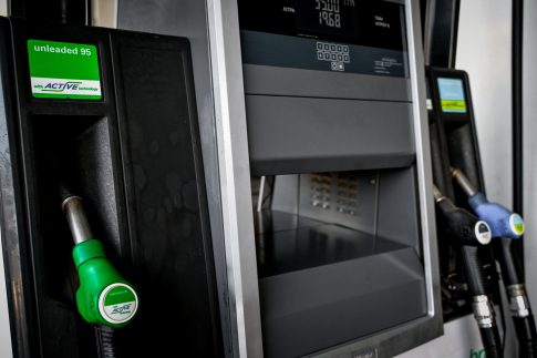 Πυροβολισμοί στην Ανάβυσσο: Δύο συλλήψεις – Δεν επέστρεψε στη φυλακή ο Αλκέτ Ριζάι
