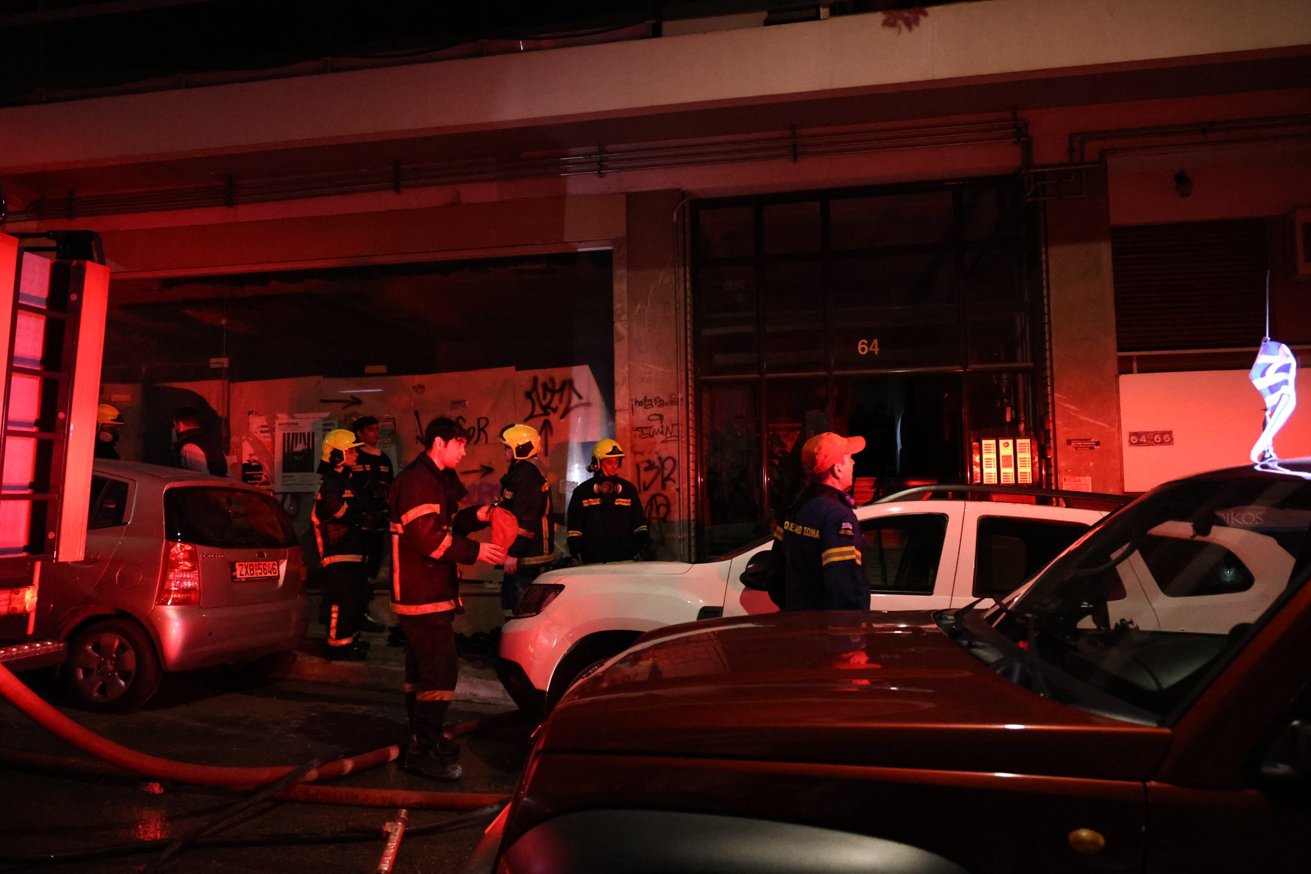 Φωτιά σε διαμέρισμα στο Χαλάνδρι – Επιχειρεί η πυροσβεστική