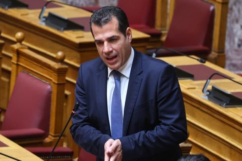 Υεμένη: Σφοδρές μάχες του κυβερνητικού στρατού και των Χούθι στα σύνορα με τη Σαουδική Αραβία