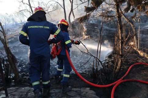 Σύλλογος «ΈναςΝους»: Εθελοντική αιμοδοσία και εγκαίνια των νέων γραφείων