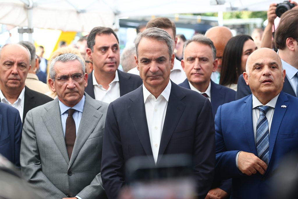 ΔΕΘ: Στη εγκαίνια της Έκθεσης ο Κυριάκος Μητσοτάκης – Παρέστη στον καθιερωμένο αγιασμό