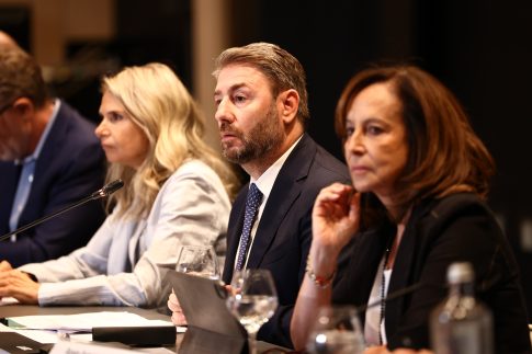 Συνεχίζεται η «μάχη» με τη φωτιά στην Κόνιτσα για 9η ημέρα – Στη χαράδρα του Αώου το βάρος της επιχείρησης κατάσβεσης