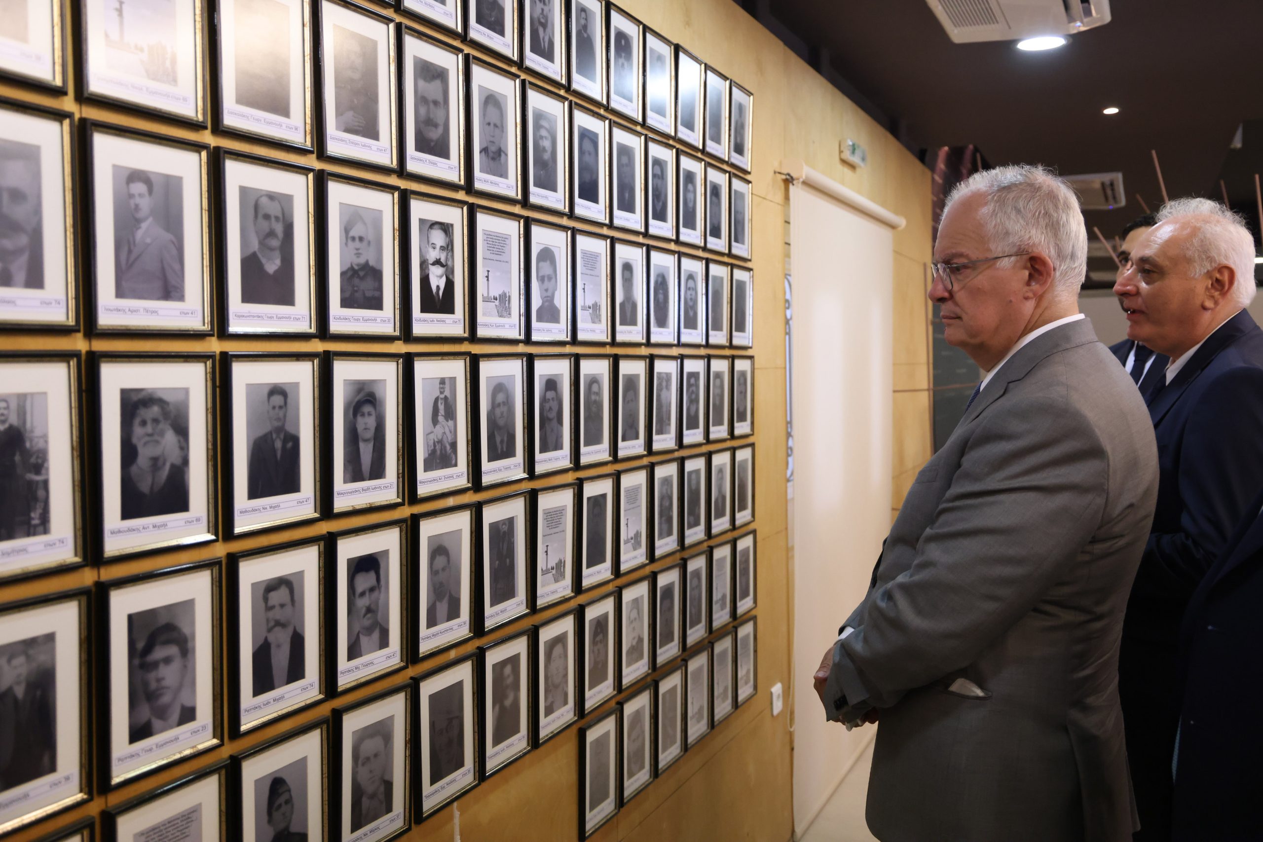 Ο ΠΡΟΕΔΡΟΣ ΤΗΣ ΔΗΜΟΚΡΑΤΙΑΣ ΚΩΝΣΤΑΝΤΙΝΟΣ ΤΑΣΟΥΛΑΣ ΣΤΗΝ 83η ΕΠΕΤΕΙΟ ΤΟΥ ΟΛΟΚΑΥΤΩΜΑΤΟΣ ΚΑΙ ΤΗΣ ΚΑΤΑΣΤΡΟΦΗΣ ΤΩΝ ΧΩΡΙΩΝ ΤΗΣ ΒΙΑΝΝΟΥ ΚΑΙ ΤΗΣ ΙΕΡΑΠΕΤΡΑΣ(ΜΕΤΑΞΑΚΗΣ ΚΩΣΤΑΣ /EUROKNISSI) Ολοκαύτωμα της Βιάννου – 83 χρόνια μετά: Οι ελληνικές αξιώσεις για αποζημιώσεις από τη Γερμανία παραμένουν «νομικώς ενεργές και δικαστικώς επιδιώξιμες»