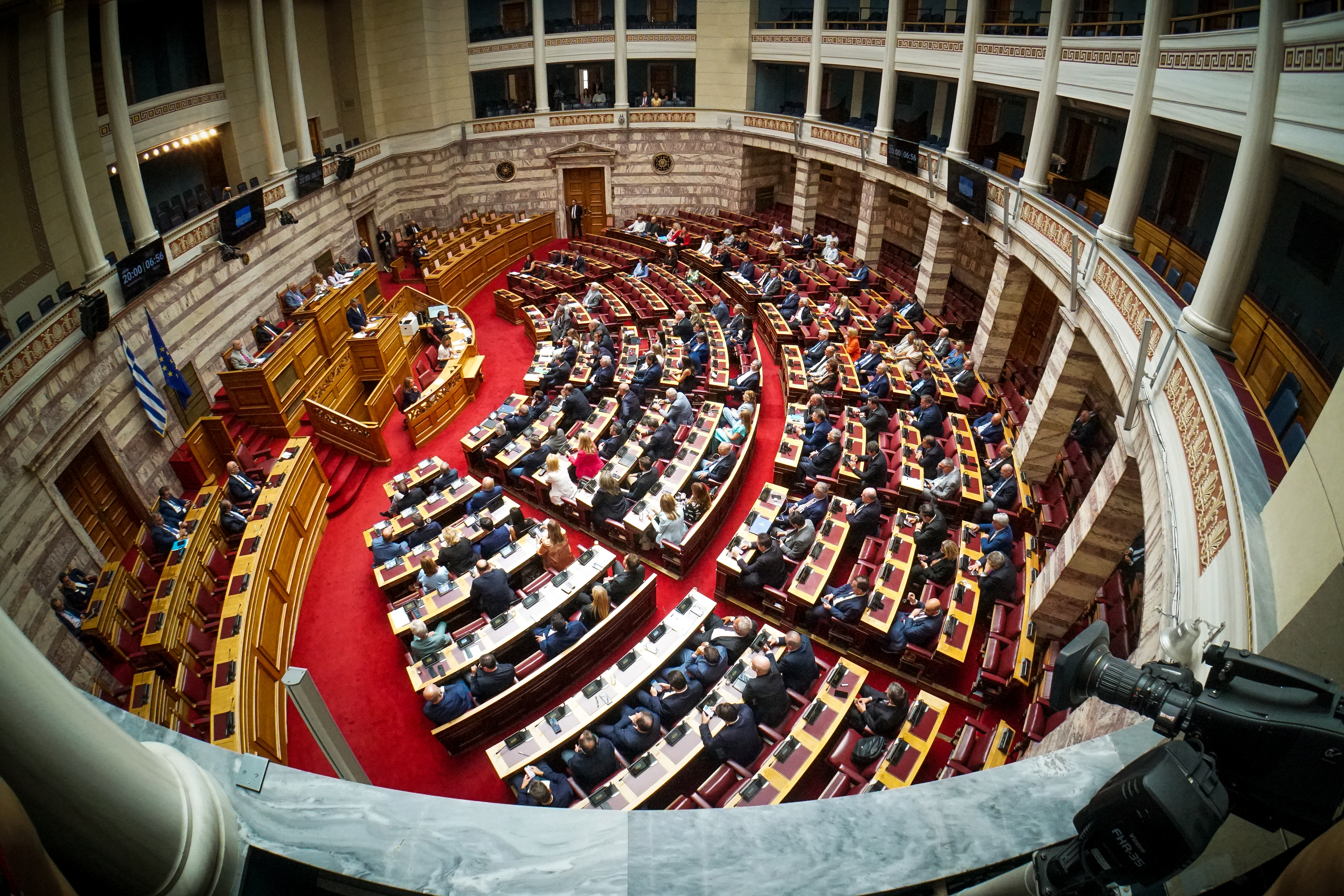 Συνταγματική Αναθεώρηση: Καμία διάταξη δεν συγκέντρωσε 180 ψήφους – Σκληρή κόντρα κορυφής στη Βουλή