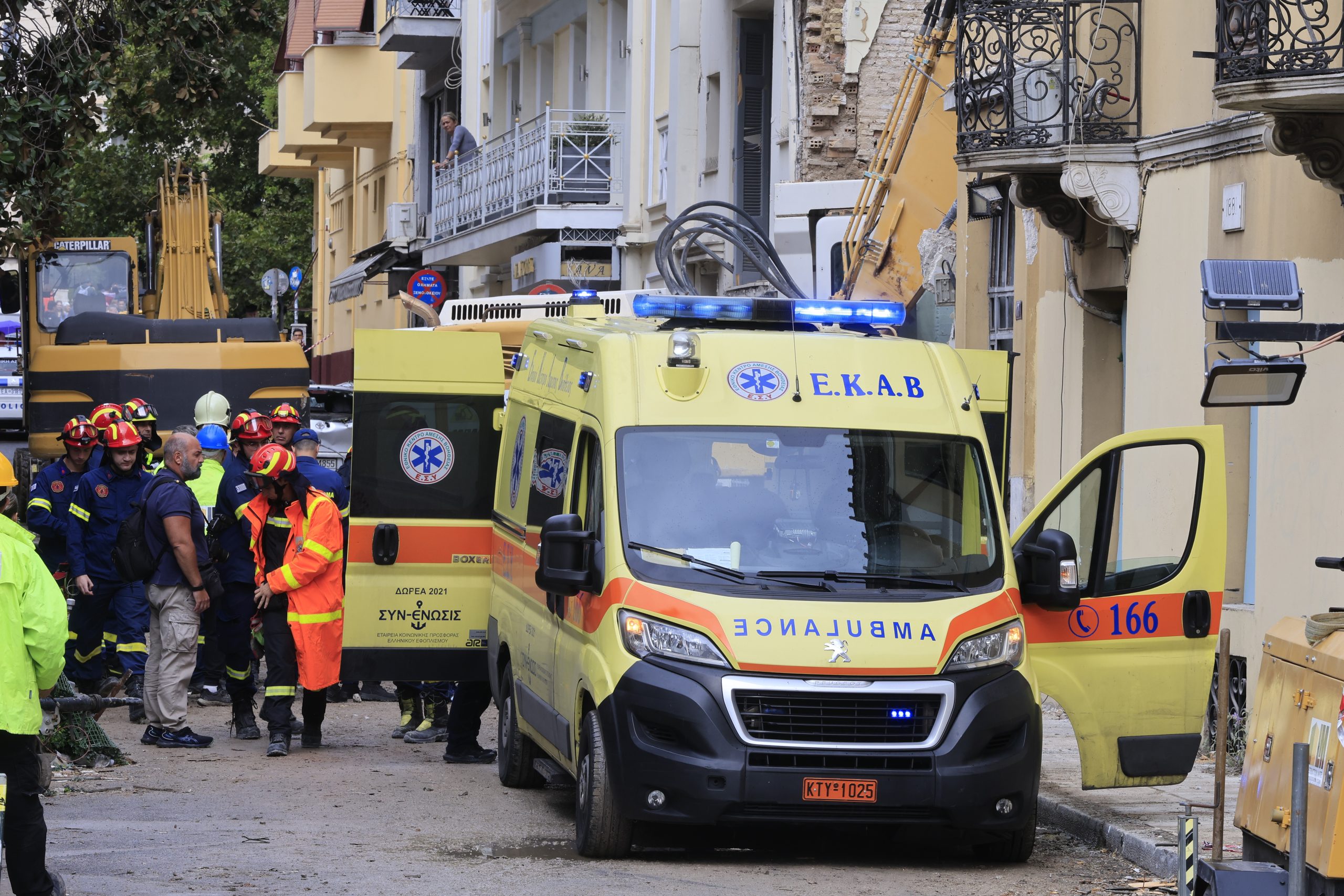 Έκρηξη στην Πλάκα: Εντοπίστηκε και δεύτερη σορός στα συντρίμμια του κτηρίου, τέσσερις αγνοούμενοι – Τα σενάρια που εξετάζονται