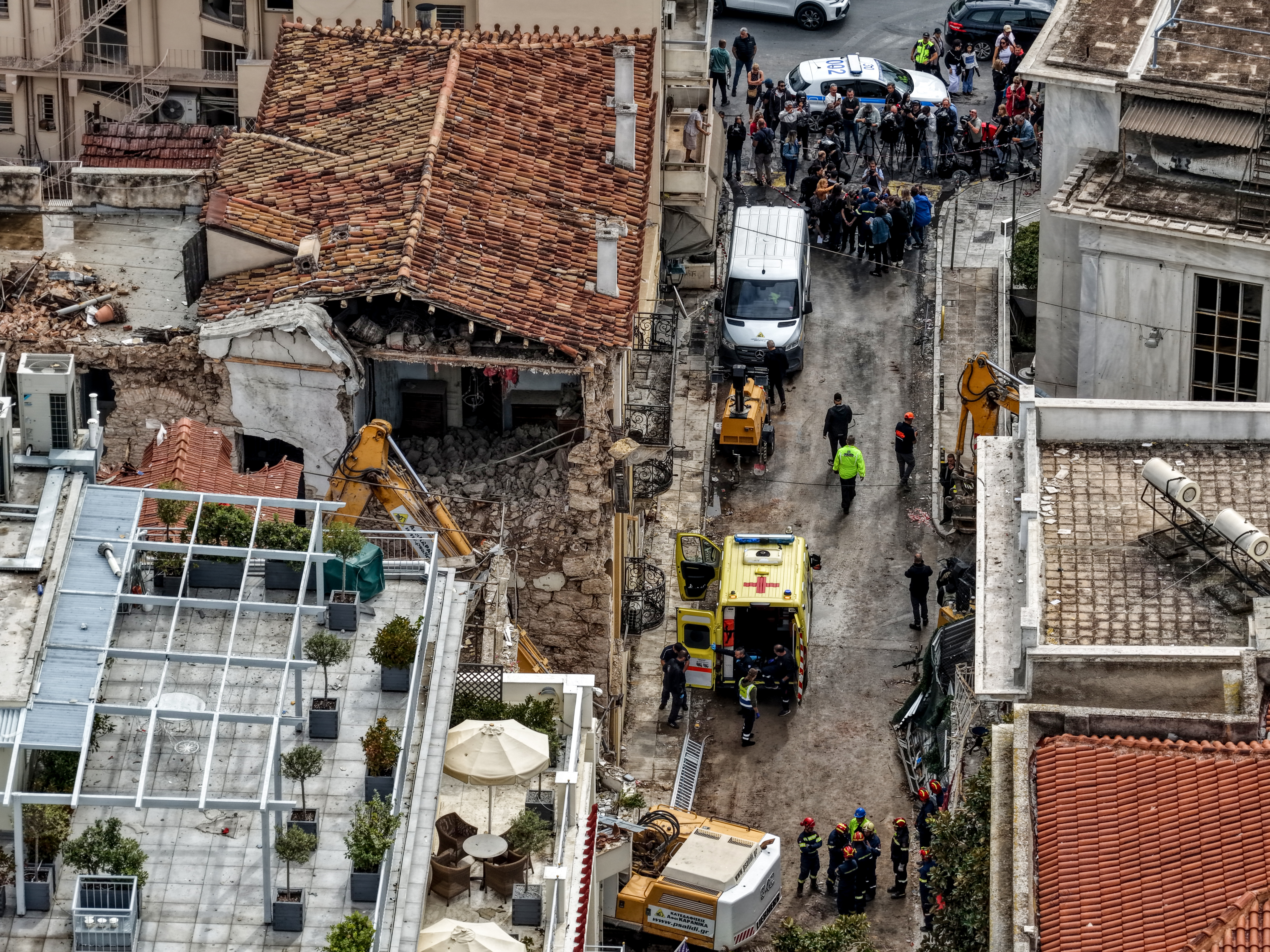Έκρηξη στην Πλάκα, Τσίγκας στο ΕΡΤnews: Δεν είχε προηγηθεί επίσημη αναφορά για οσμή αερίου – Υποστυλώματα για να συνεχιστεί η έρευνα